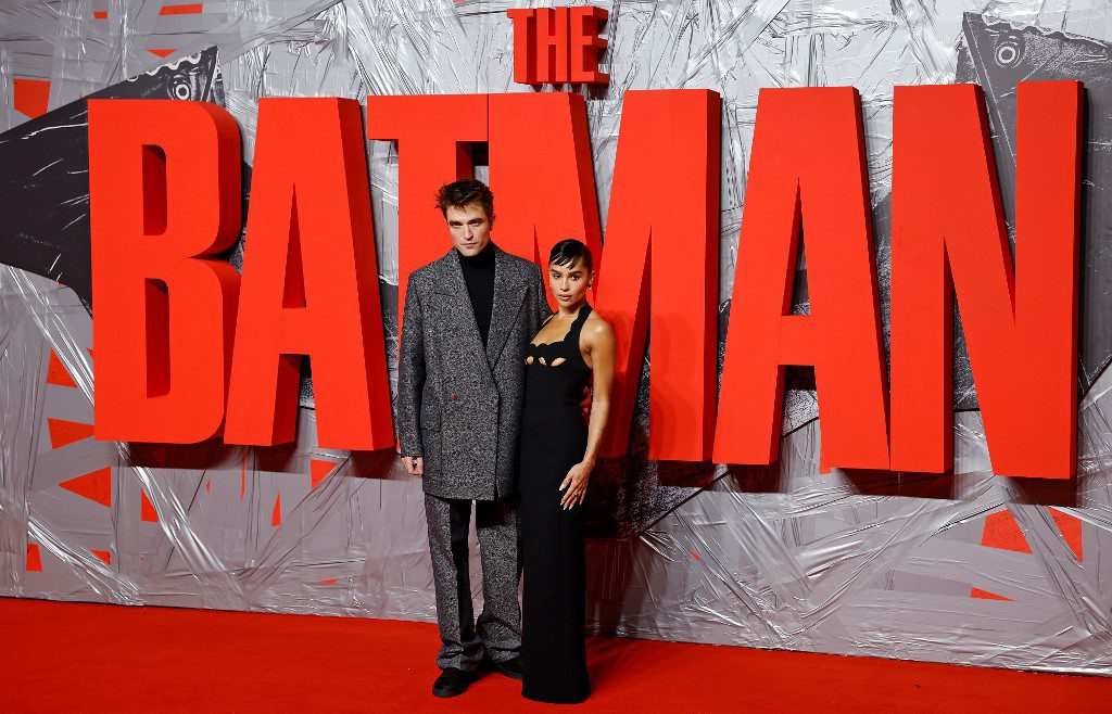 Robert Pattinson agrega un toque sombrío al nuevo Batman