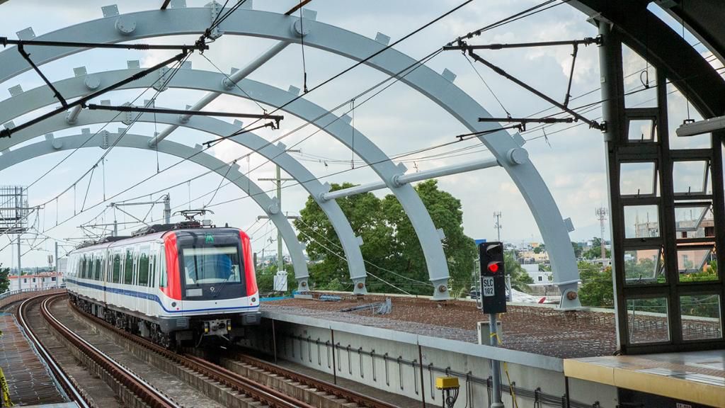 Opret suspenderá servicio en tramo elevado del Metro este domingo, por trabajos de ampliación
