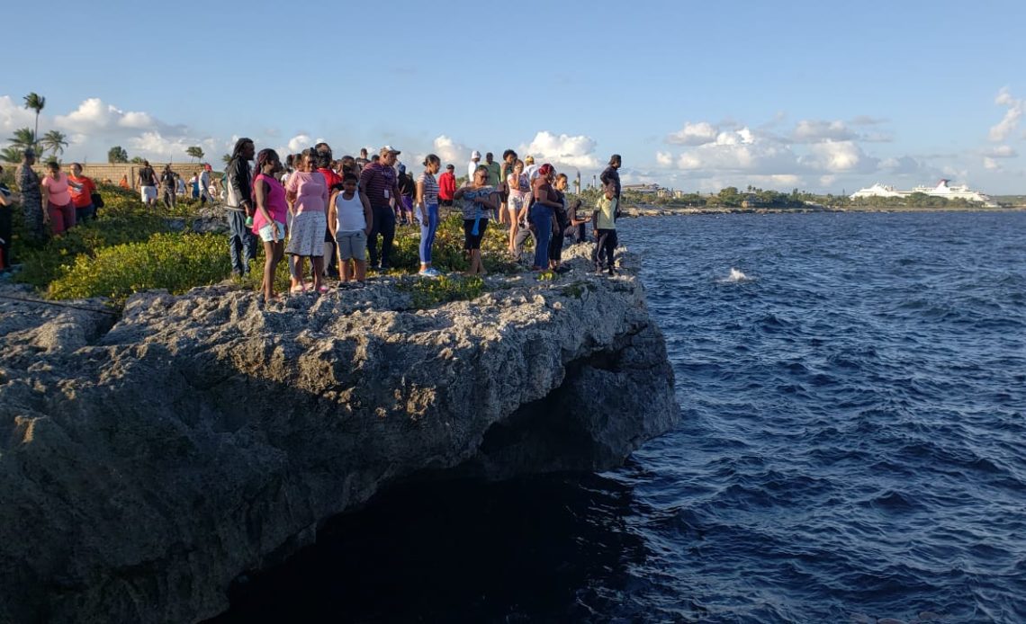 Cuatro personas se ahogan en playa Caleta en La Romana