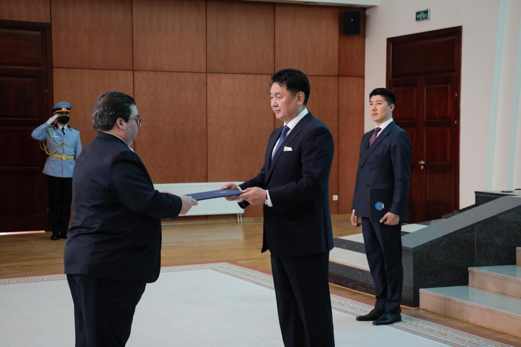 RD acredita por primera vez a un embajador dominicano ante Mongolia
