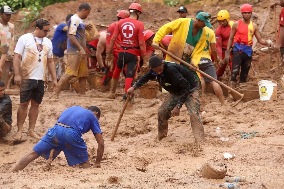 Se eleva a 34 el número de muertos en Brasil tras intensas lluvias