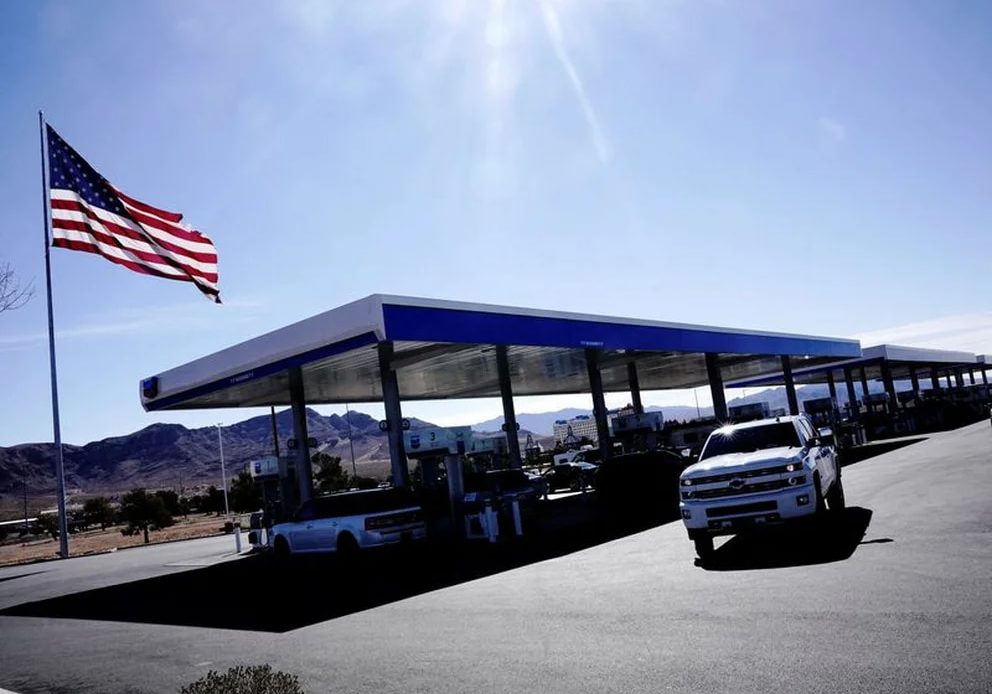 El precio de la gasolina en Estados Unidos alcanzó un nuevo récord