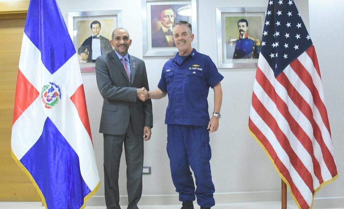 Presidente DNCD se reune con director Fuerza Tarea Interagencial Sur de EE.UU