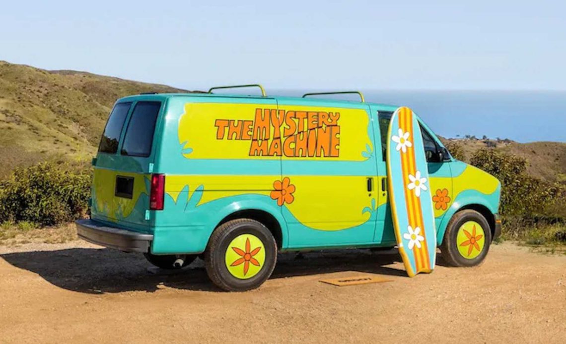 Alquilan furgoneta de Scooby-Doo para celebrar 20 aniversario de la película