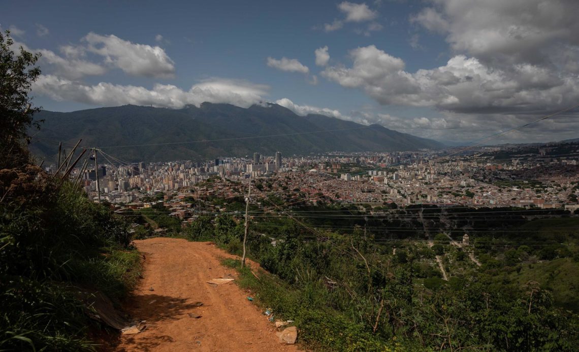 Bandas criminales de Venezuela adoptan sistema de guerrilla colombiana