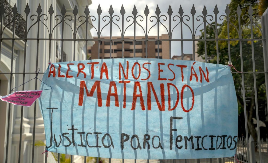 Al menos 97 feminicidios en Venezuela entre enero y mayo, según ONG