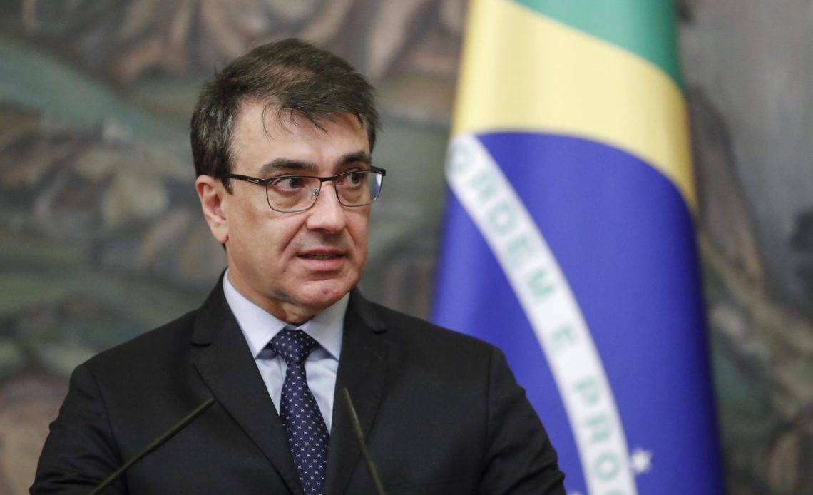 Brasil dice que espera comprar a Rusia todo el diésel que pueda