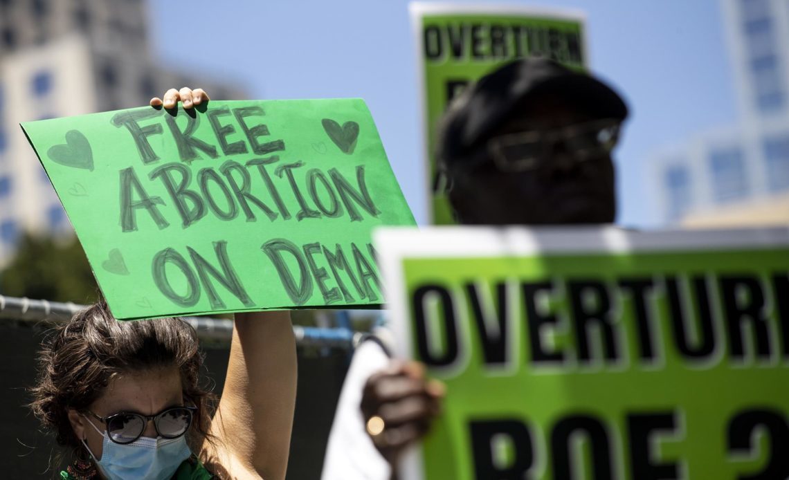 Continúan los abortos en Kentucky mientras dure la batalla legal