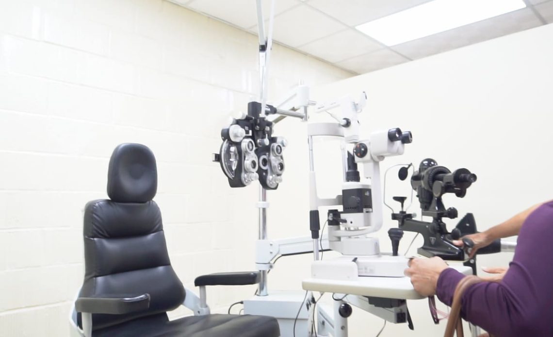 UTESA inaugura dos laboratorios de optometría