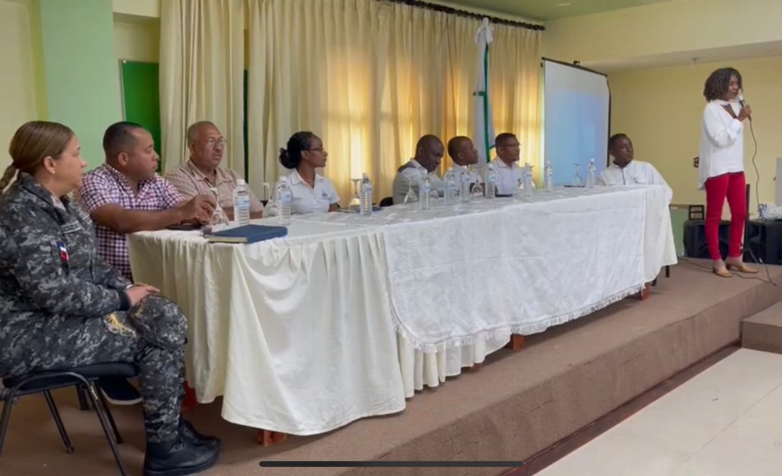Firman acuerdo para protección de area protegida en Sabana Grande de Boyá