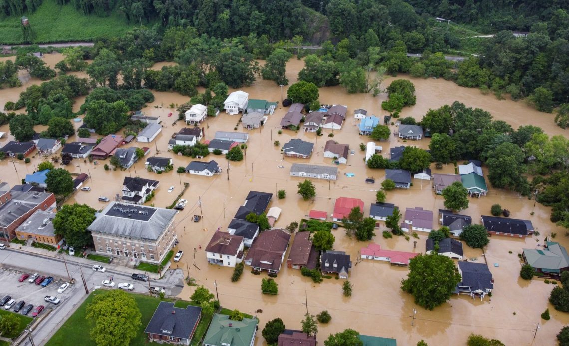 Regresan las lluvias en Kentucky; suman 30 los muertos por inundaciones
