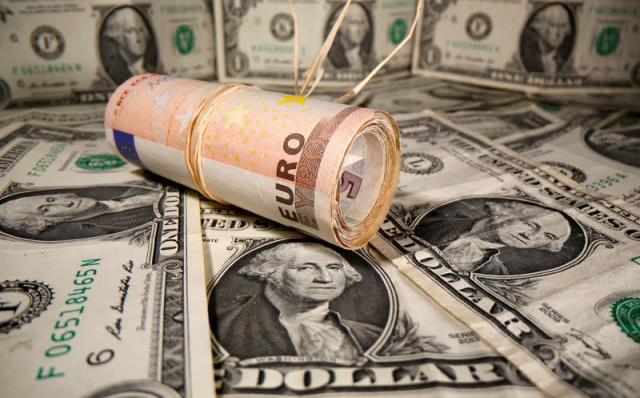 Euro cae y se acerca de nuevo a la paridad
