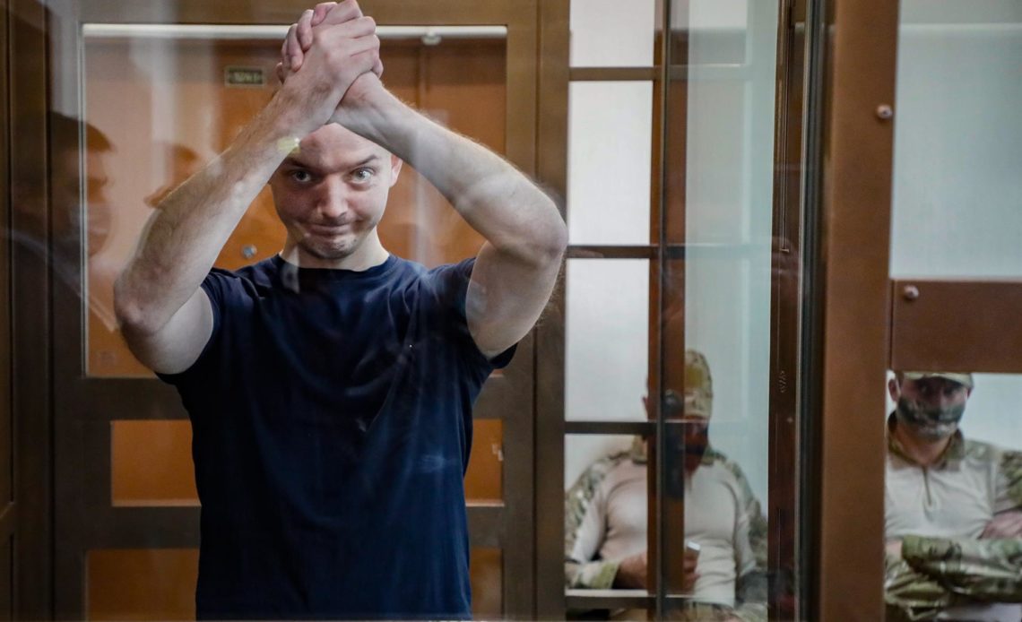 Fiscalía rusa pide 24 años de cárcel para periodista acusado de alta traición