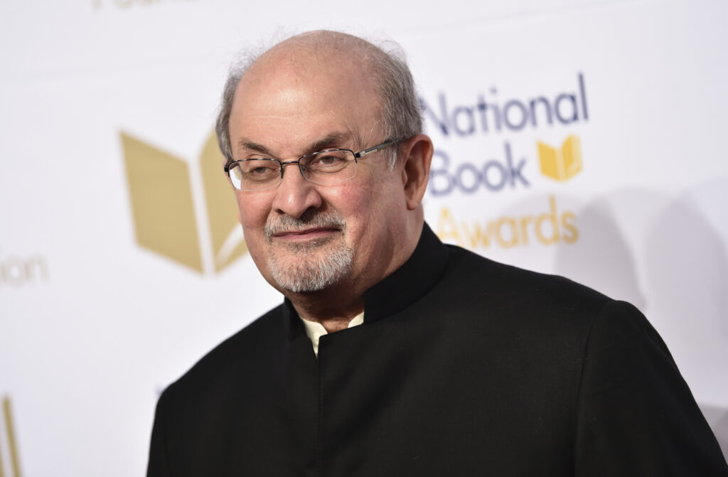 Atacante de Salman Rushdie se declara inocente