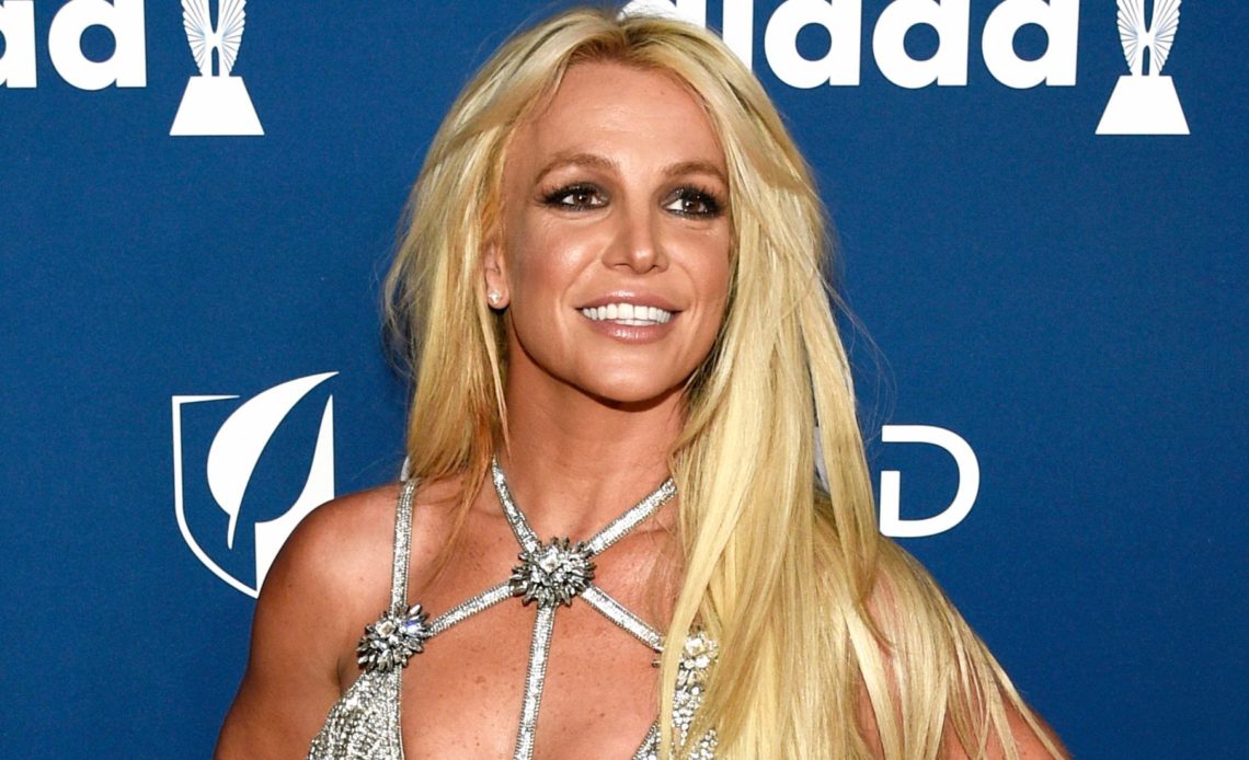 La cantante estadounidense Britney Spears, que el pasado noviembre ganó la batalla legal que puso fin a 13 años de tutela sobre su persona y su patrimonio, se ha sincerado sobre esa etapa admitiendo que estaba asustada y que se sentía como si no fuera nada.