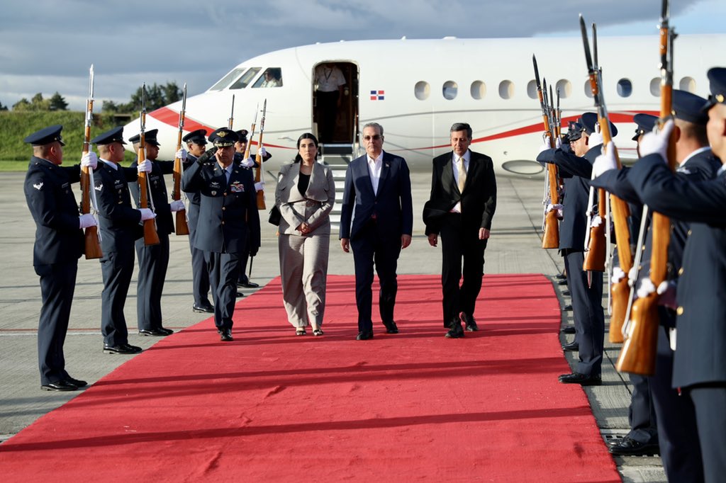 Abinader llega a Colombia para participar en toma de posesión Gustavo Petro