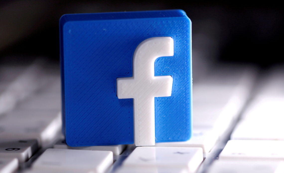 Brasil multa a Facebook por la filtración de datos