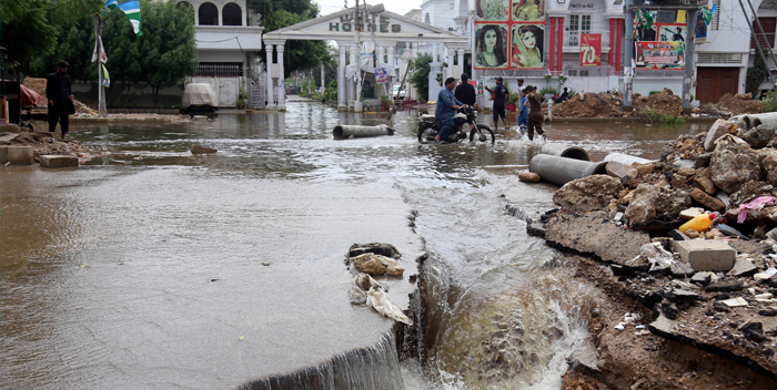 Inundaciones en Pakistán dejan más de 800 muertos y millones de afectados