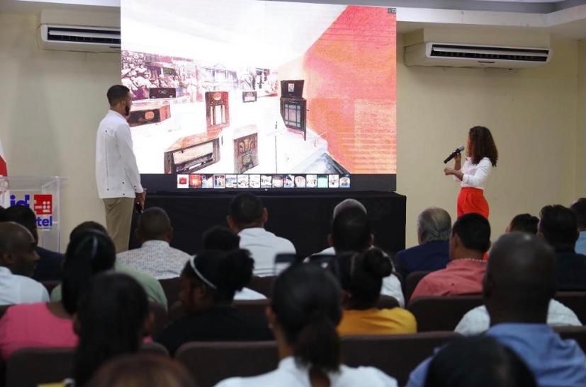 Indotel lleva a SPM visita virtual al Museo de las Telecomunicaciones
