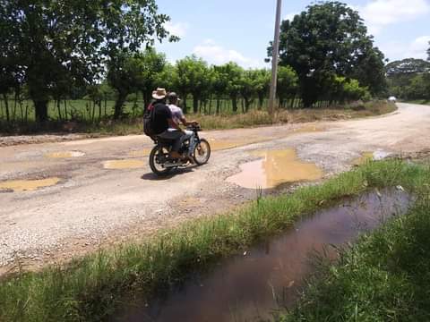 Residentes de Las Canas en Cotuí denuncian falta de asfalto en sus calles desde hace 16 años