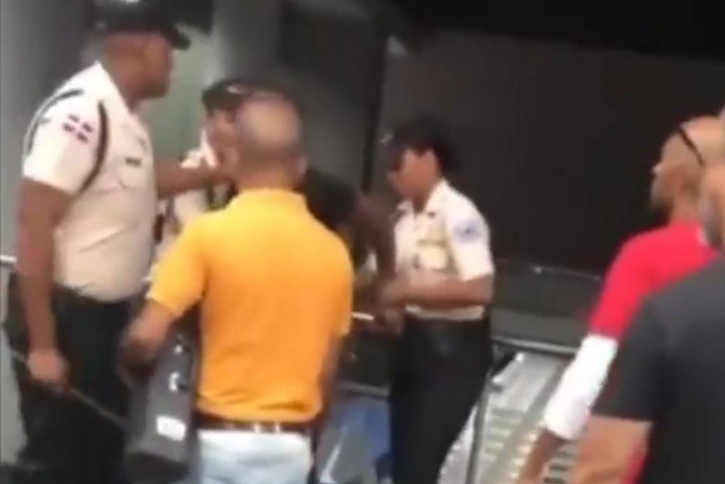 Detienen hombre que intentó asaltar a otro en Metro de Santo Domingo