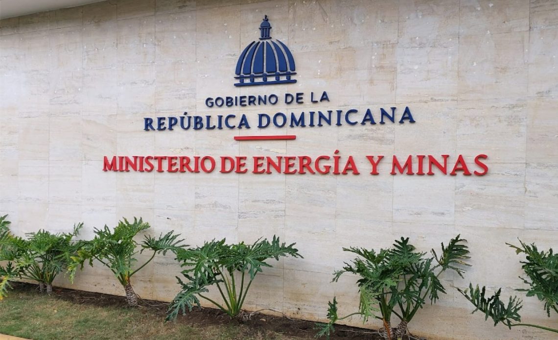 Ministerio de Energía y Minas en desacuerdo con denuncia de senador Iván Silva