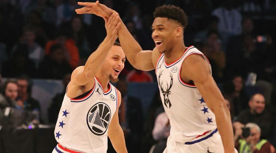 Giannis Antetokounmpo siente que Stephen Curry es el mejor jugador del mundo después de guiar a Golden State Warriors  a un nuevo título en la NBA  la temporada pasada. El nacido en Akron consiguió así su cuarto anillo al ganar la serie frente a Boston Celtics por 4-2.