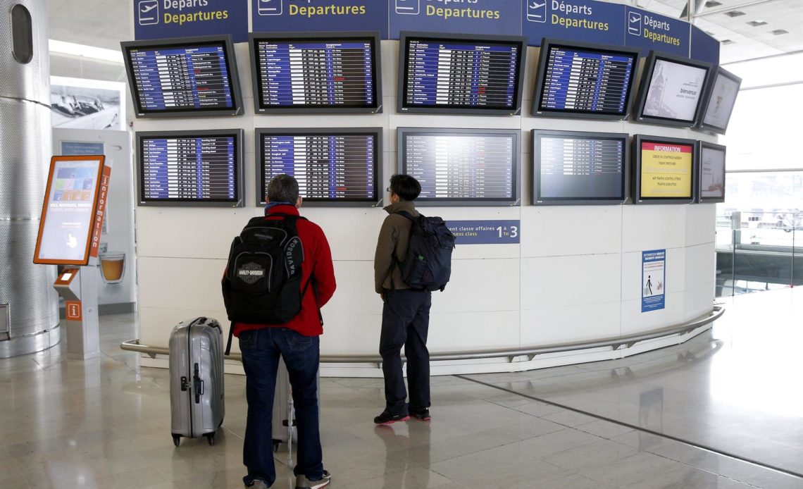 Huelga de controladores suprimirá el 50 % de vuelos en Francia