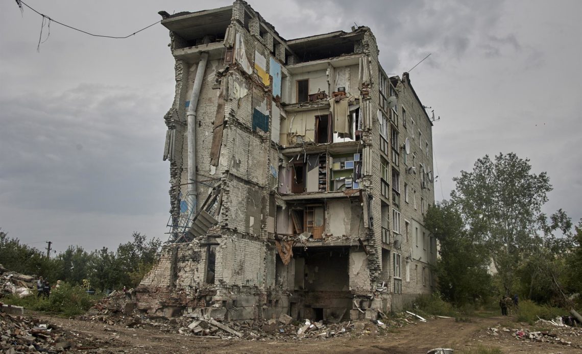 Descubren diez cámaras de tortura en zonas de Járkov liberadas por Ucrania