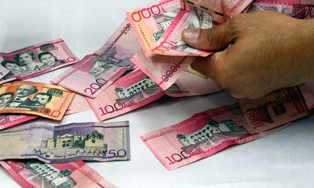 El peso dominicano se mantiene invariable frente al dólar