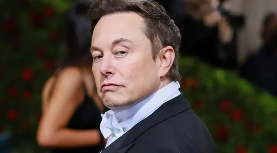 "Al diablo con eso", Elon Musk se retracta y asegura seguirá financiando Starlink en Ucrania