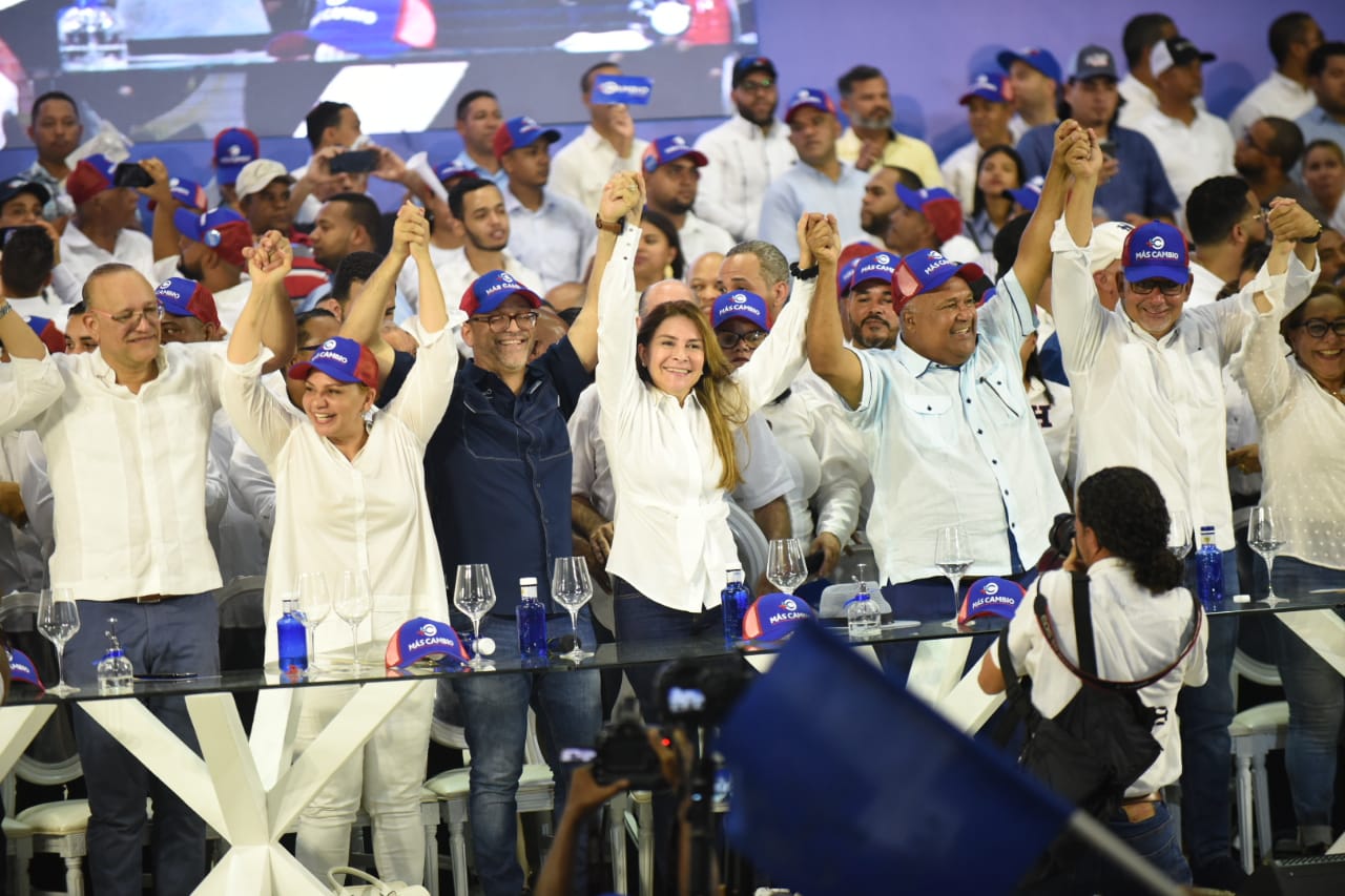 Realizan Masivo Acto Promoviendo La Reelección De Abinader, En Santiago ...