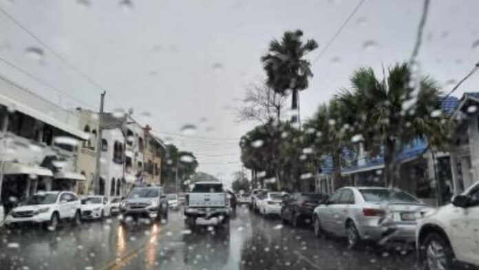 ¡Miércoles lluvioso! Onamet prevé aguaceros en varias provincias por vaguada