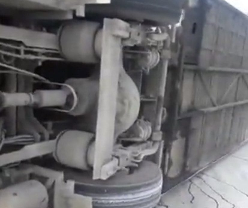 Neumáticos del autobús volcado en Miches-Bávaro estaban lisos