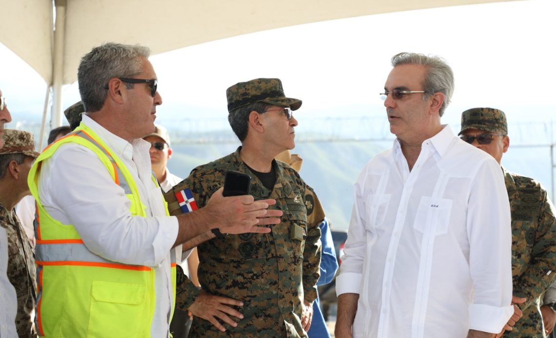 Abinader asegura senador por Dajabón ha dificultado avance en la construcción de muro fronterizo