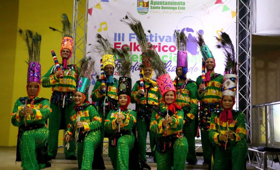 Festival Folklórico Internacional en Santo Domingo Este