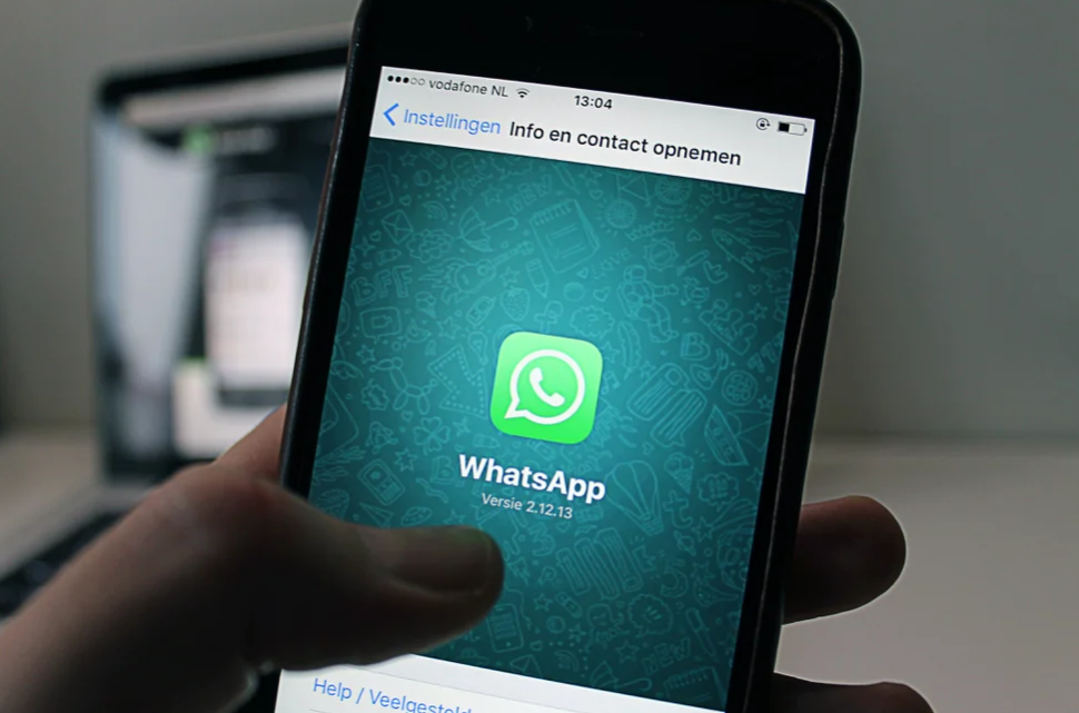 Nueva modalidad de estafa en WhatsApp que informa de un falso inicio de sesión