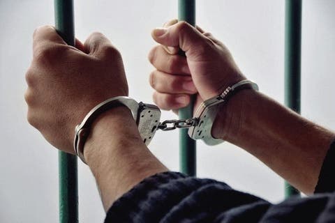 Tribunal envía a prisión a hombre que lanzó sustancia corrosiva a otro en Santiago