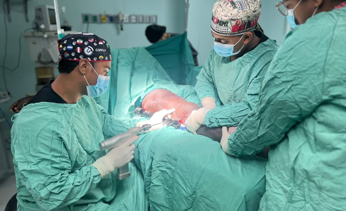 Ney Arias Lora realiza operativo quirúrgico para garantizar disponibilidad de camas en feriado de Navidad