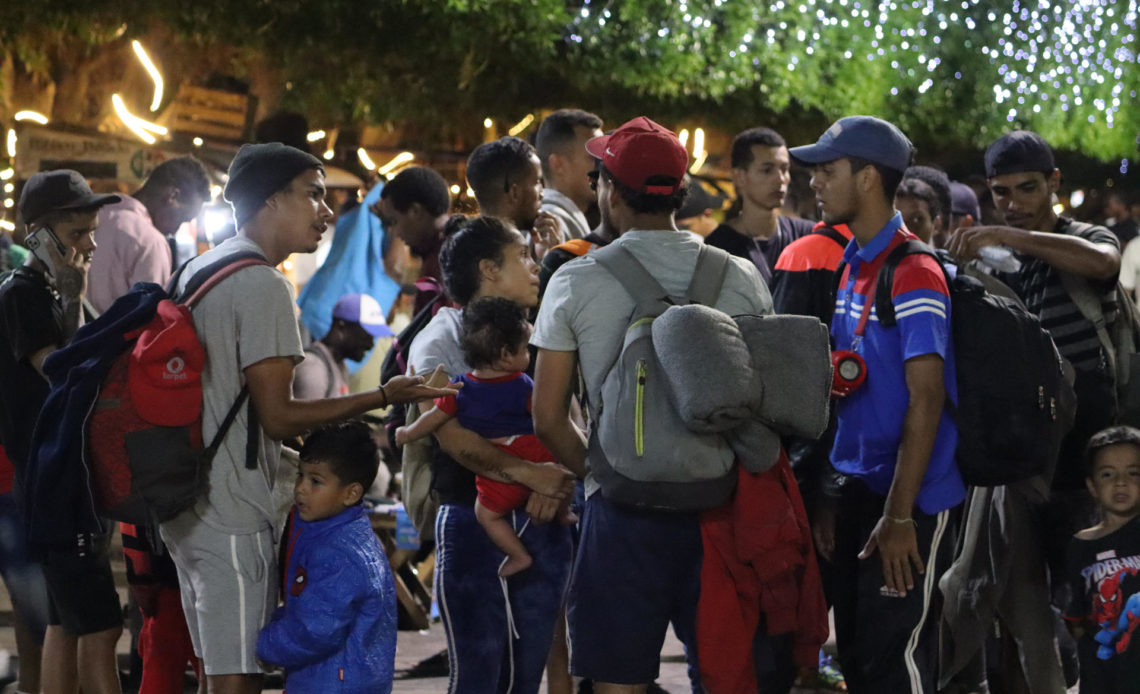 Migrantes en México apresuran su recorrido hacia EE.UU. por fin del Título 42