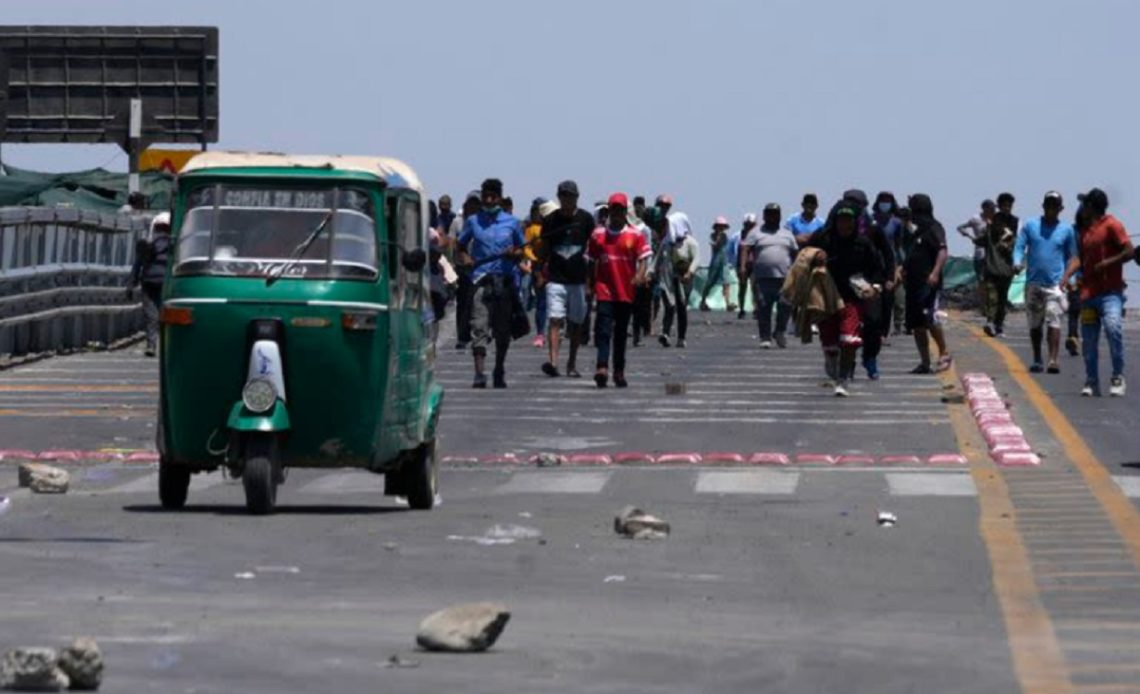 Muere grupo de haitianos en Perú ante bloqueos por protestas