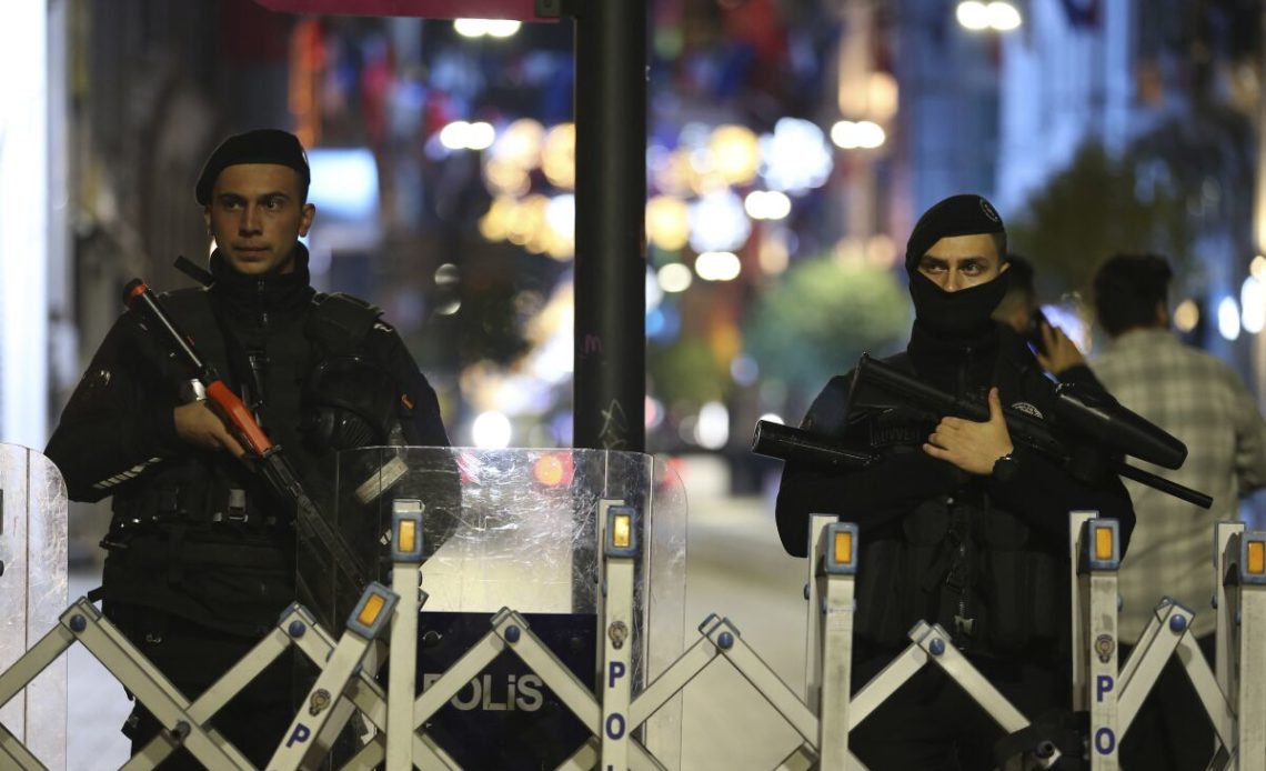 Turquía detiene a 13 supuestos terroristas del Estado Islámico