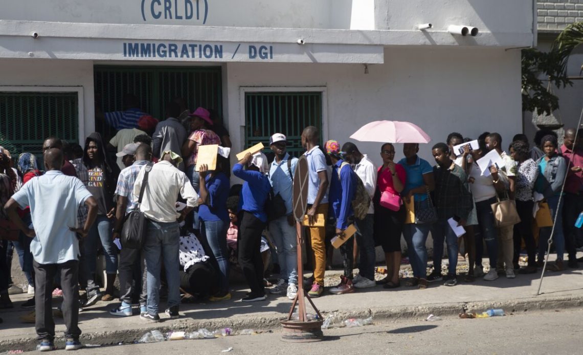 EE.UU. abre inscripción de haitianos para ampliación de amparo migratorio