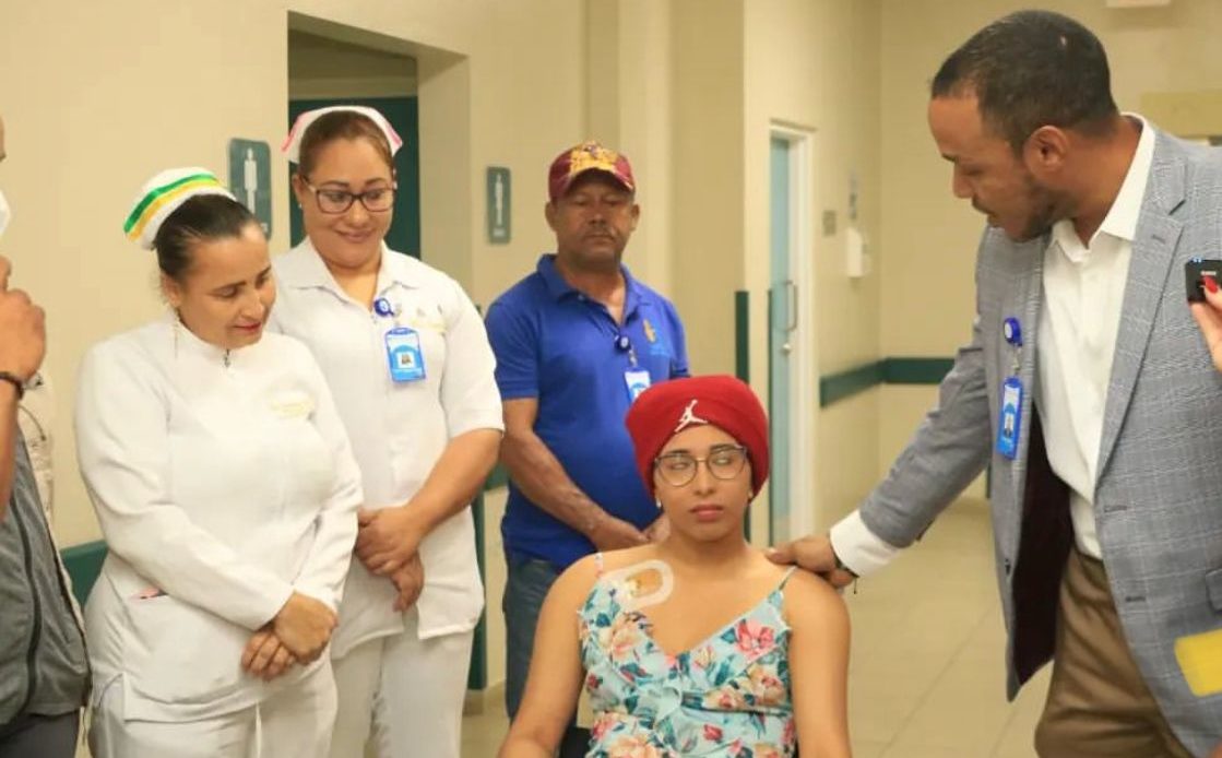 Tras dos semana interna, dan de alta sobreviviente derrumbe en La Vega