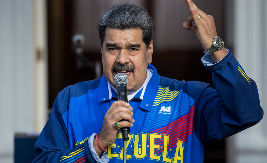 Maduro reafirma compromiso de velar por el bienestar de niños indígenas