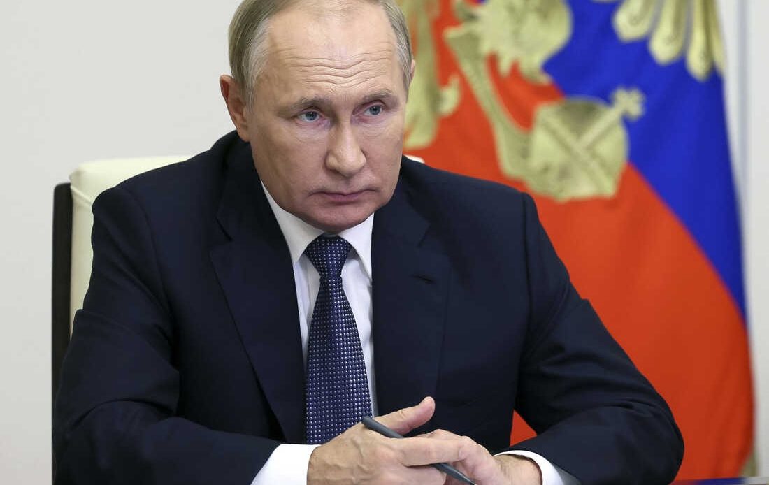 Putin dice que casos contra Trump muestran sistema de EEUU está “podrido”