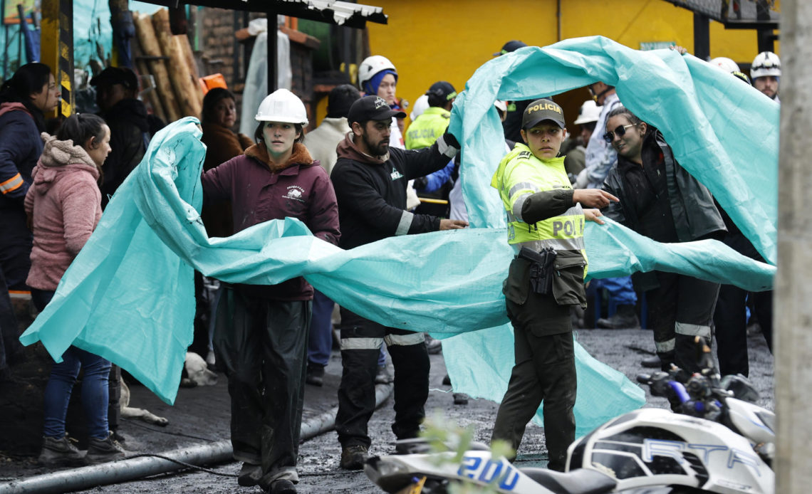 Asciende a 21 el número de fallecidos tras explosión en una mina de carbón en Colombia