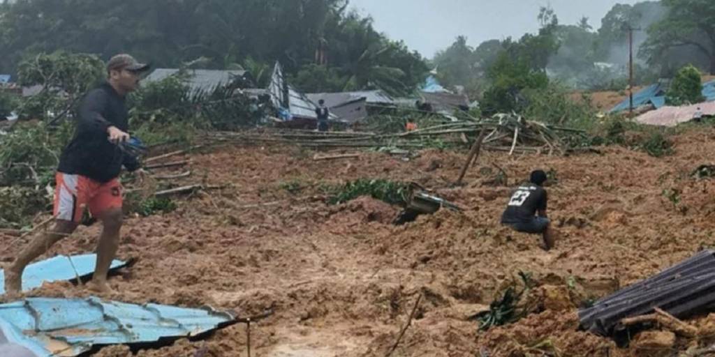 Al menos 10 muertos tras deslizamiento de tierra por lluvia en Indonesia