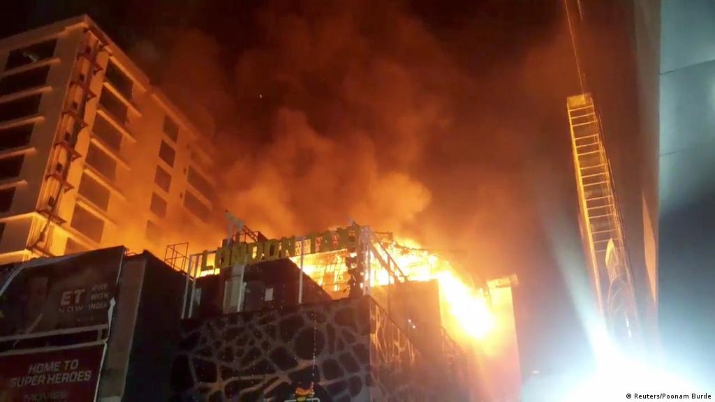 Al menos 21 muertos tras incendio en un hospital de Pekín