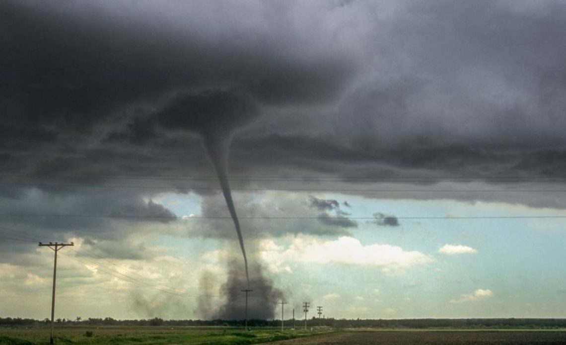 Al menos 18 muertos por tornados en el medio oeste y sur de EE.UU.